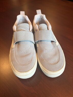 Vans Pro Skateboard Shoe in Light Gray with Lilac/Pink accent - Size 10.5M